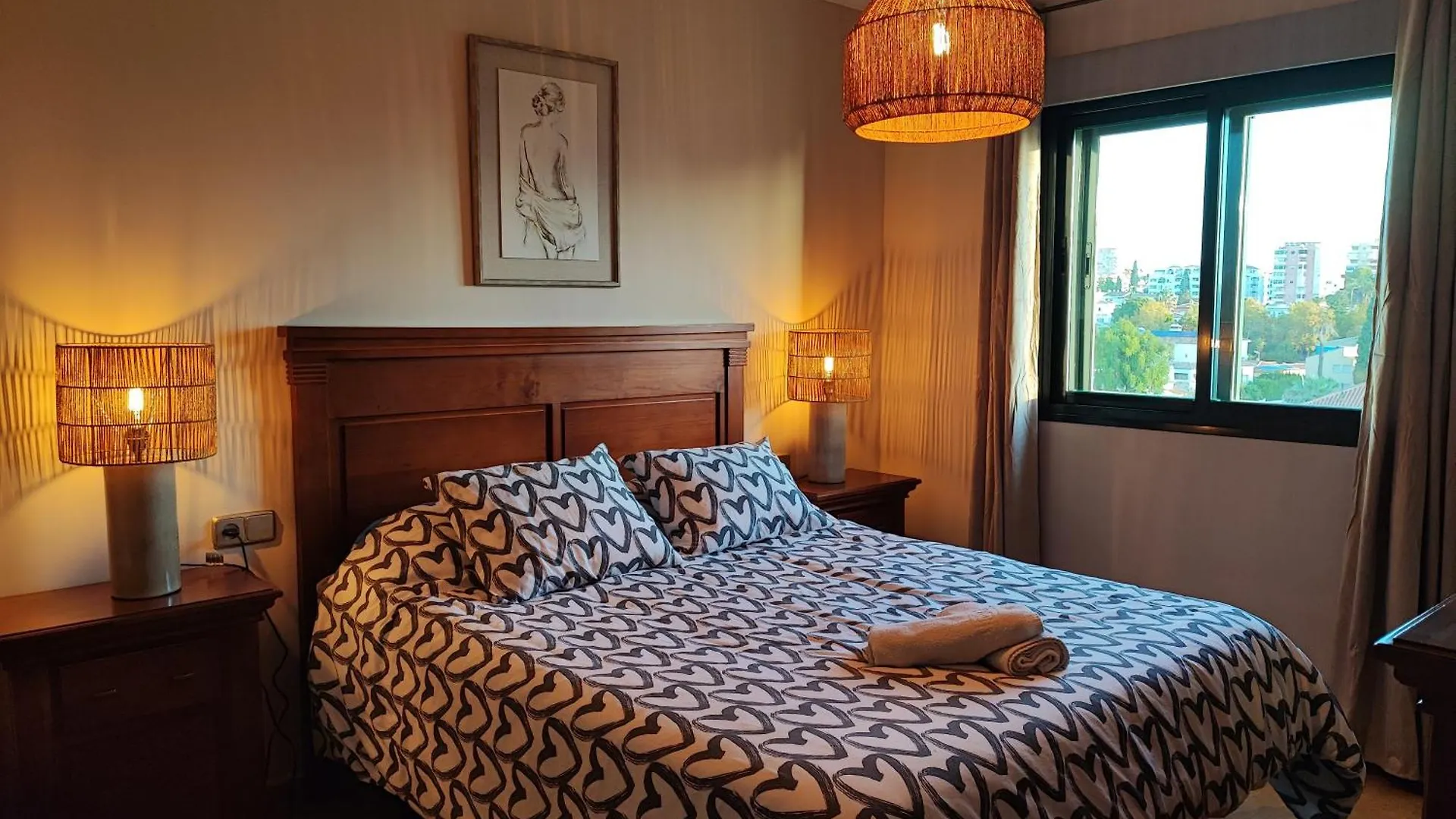 Isla De Benalmadena 1, Jacuzzi, 80M From The Sea, Ac, Bbq, Private Parking, Big Terrace Lägenhet