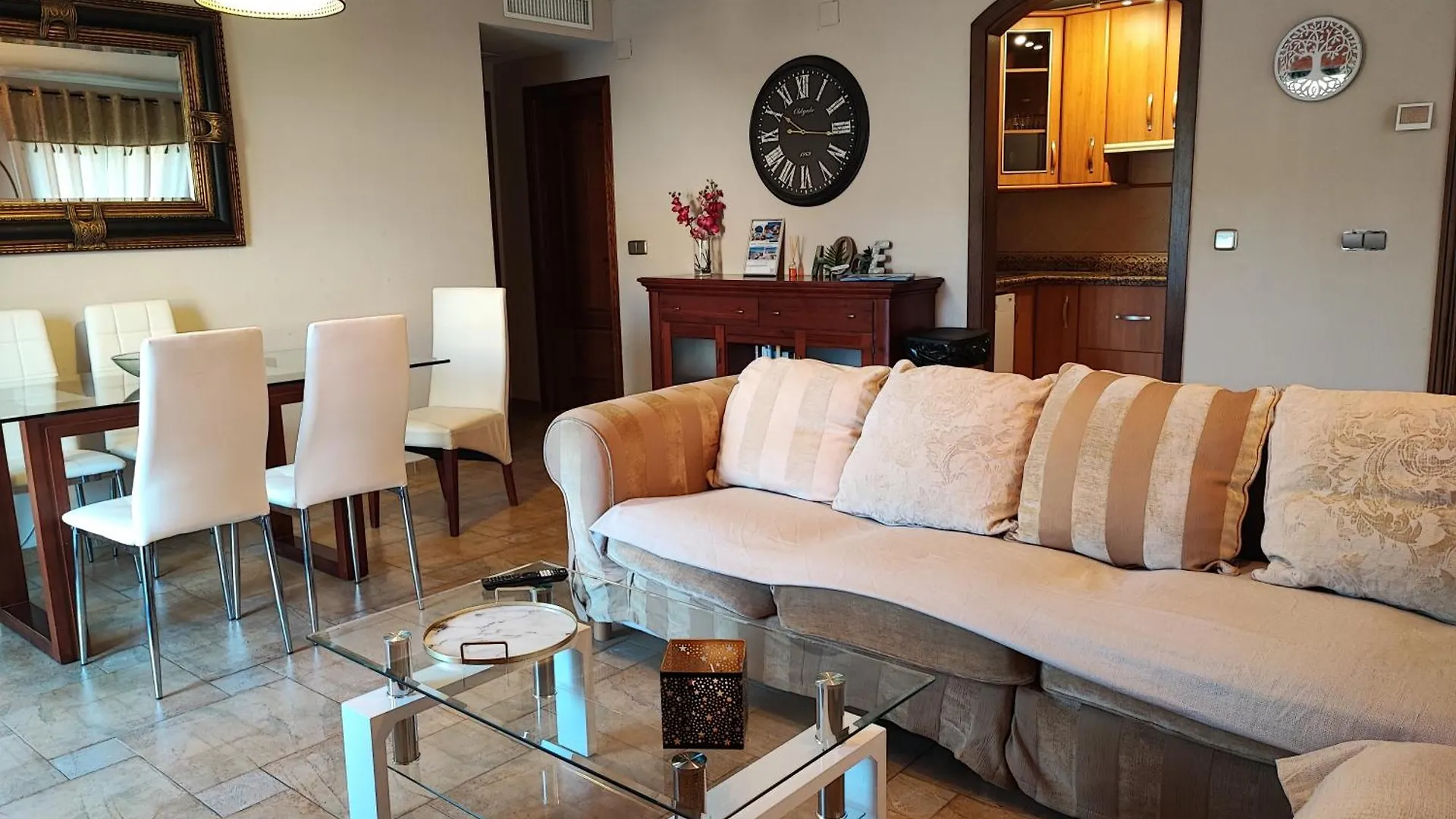 Isla De Benalmadena 1, Jacuzzi, 80M From The Sea, Ac, Bbq, Private Parking, Big Terrace Apartment 0*,  Spain